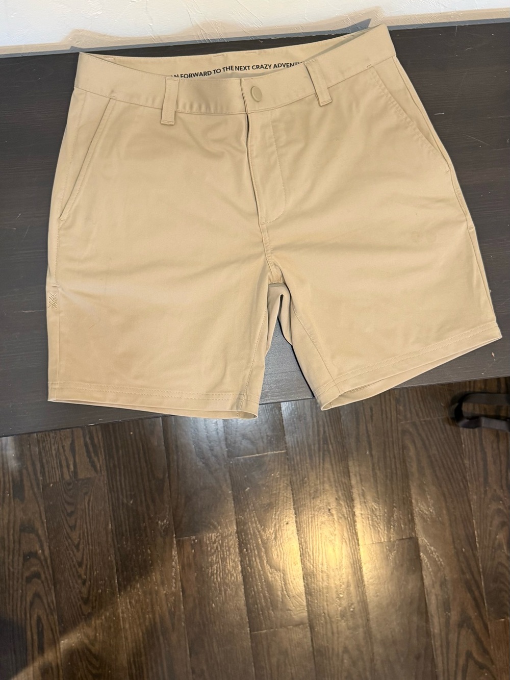 Rhone Men's Stretch Tan Shorts - Small 6” inseam